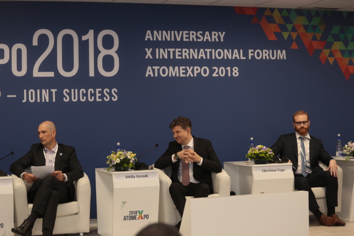 International experts discussed global cooperation in public acceptance of nuclear energy within the framework of the round table at the ATOMEXPO-2018 forum